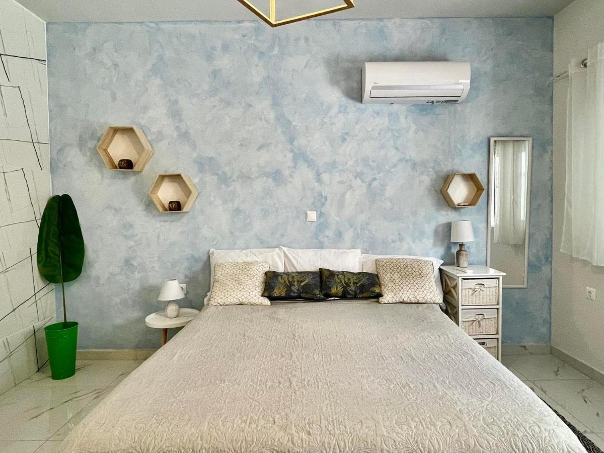 The Sky Yard Eclectic Studios Rhodes City Esterno foto