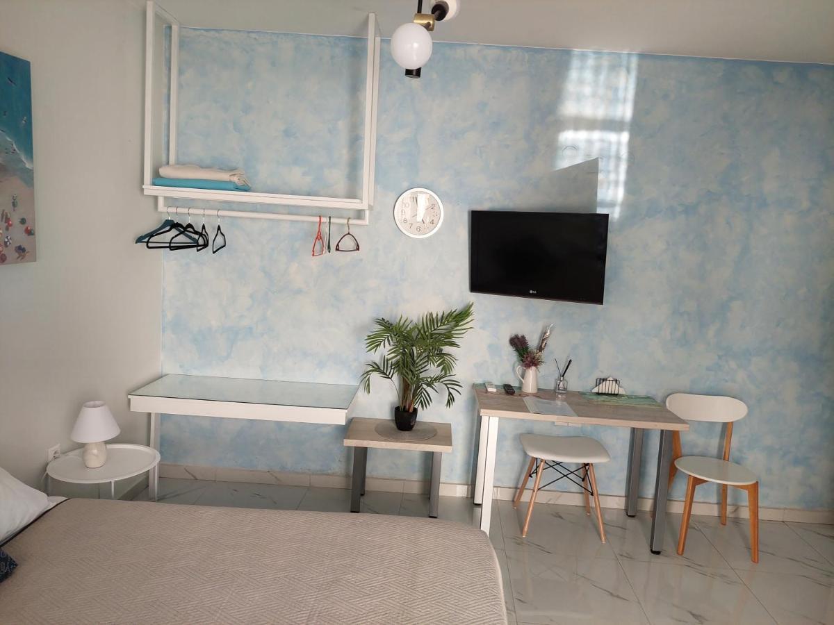 The Sky Yard Eclectic Studios Rhodes City Esterno foto
